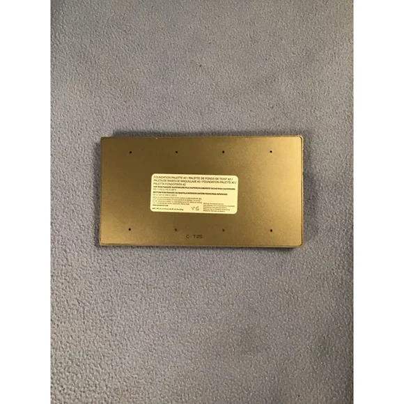 MUD Make-up designory Gold Multi-color Foundation Palette NEW - Picture 6 of 15